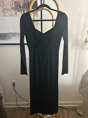 Black Long-Sleeve Ruched Front Midi Dress